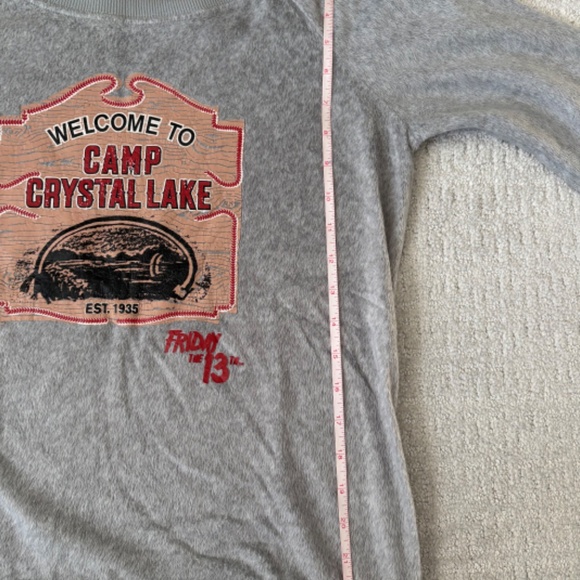 Friday the 13th Crystal Lake Fuzzy Lighweight Sweatshirt Size Medium - Picture 5 of 5